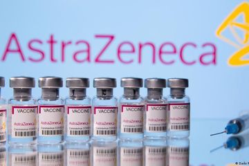 Vaksin astraZeneca disebut mengandung tripsn babi dan jaringan ginjal bayi manusia.