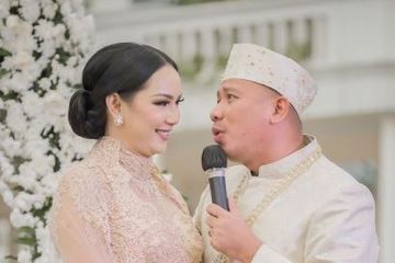 Pasangan Kalina Ocktaranny dan Vicky Prasetyo.