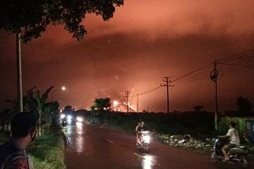 Kebakaran kilang minyak Pertamina Balongan di Idramayu cemari udara dengan polutan berbahaya bagi kesehatan.