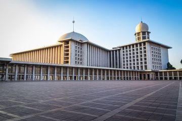 Masjid Istiqlal Kembali Gelar Salat Jumat,  Ini Aturannya yang Wajib Ditaati 