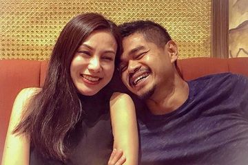 Bambang Pamungkas Akhiri Kebungkaman Rayu Tribuana Tungga Dewi Hingga Kemunculan Foto Bersama Anak Dari Istri Siri Semua Halaman Bolasport Com