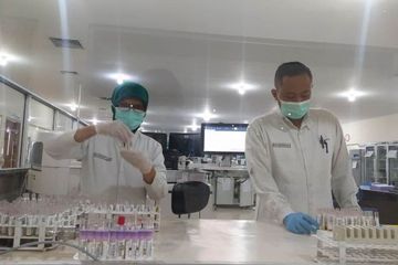 Penelitian vaksin nusantara di laboratorium.