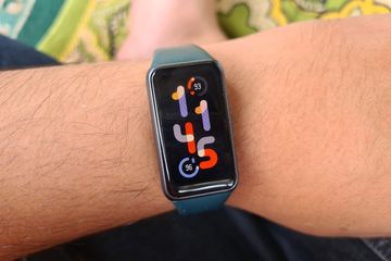 Review Huawei Band 6: Smartband Dengan Teknologi Smartwatch - Hai