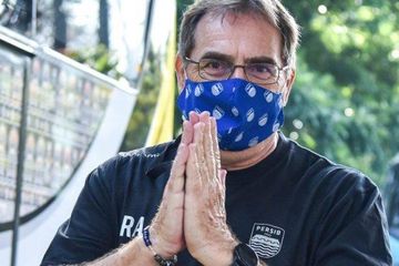 Berita Persib Bandung Terbaru Hari Ini Persib Kalah Lagi Lawan Persija Ini Alasan Robert Alberts Tolak Hadiri Jumpa Pers Piala Menpora 2021