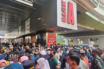 Pengunjung Tanah Abang Membludak, Bagaimana Dengan Protokol Kesehatan?