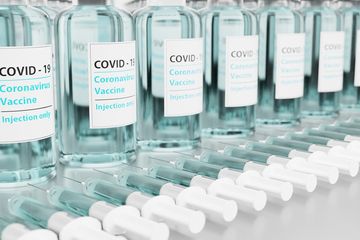 Informasi tentang vaksin covid-19 perlu diketahui masyarakat agar tidak banyak muncul hoax.
