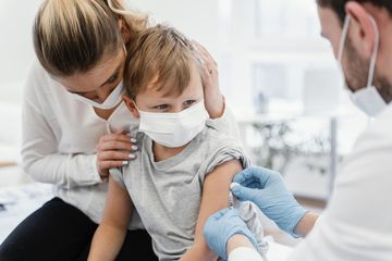 Pembuata vaksi pada anak-anak memakan waktu lebih lama karena alasan berikut.