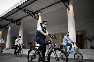 Anies Baswedan ajak warga DKI Jakarta gowes ke kantor di Hari Bersepeda Dunia