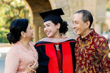 Pola asuh ibu Maudy Ayunda yang bikin anaknya sukses