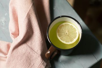 Nyesel Baru Tahu Manfaat Tak Terduga Ini Akan Dirasakan Tubuh Jika Rutin Minum Teh Hijau Dicampur Lemon Semua Halaman Nakita