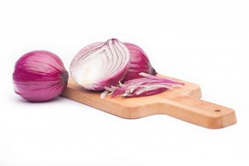 Nyesel Baru Tahu Sekarang, Cuma Modal Pakai Bahan Dapur Ini Dijamin Tak Ada  Lagi Momen Mata Perih Saat Memotong Bawang Merah - Semua Halaman - Sajian  Sedap