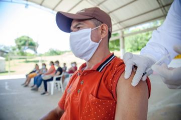 Penyintas Covid-19 diperbolehkan mendapat vaksinasi sesegera mungkin setelah sembuh