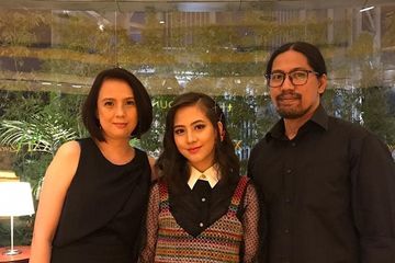 Adhisty Zara dan kedua orangtuanya