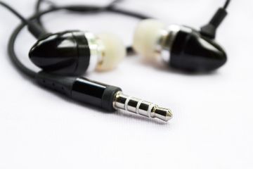 Jangan Dibuang Dulu Berikut Cara Mengatasi Headset Mati Sebelah Semua Halaman Hits
