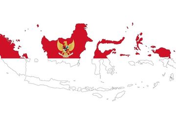 Menurut undang-undang dasar 1945, kekuasaan yudikatif di indonesia dijalankan oleh lembaga