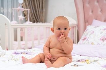 Pada masa lockdown bayi kehilangan berinteraksi sosial dengan keluarga besar, namun punya kesempatan menyusui lebih lama.
