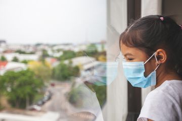 Banyak anak kehilangan orangtua akibat pandemi Covid-19. Perlu ada perlindungan dari pemerintah.
