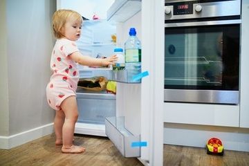 Diare Jadi Penyakit Musiman Anak, Jangan Sesekali Pakai Alat Makan yang Sudah Disimpan di Kulkas!