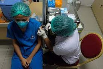 Pejabat dan Publik Figur Indonesia Sibuk Berharap Vaksin Dosis Ketiga, The Lancet Malah Sebutkan Vaksin Penguat Tidak Dibutuhkan Masyarakat Umum