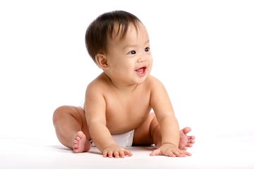 Kenali 'Tripod Position', Cara Cepat Melatih Bayi Duduk Sejak Usia 4 Bulan