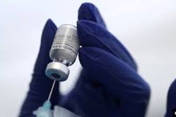 Akibat semakin sedikit yang divaksin, kasus virus corona di benua Amerika kembali melonjak.