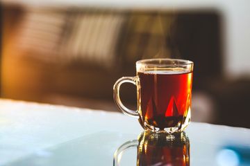 5 Bahaya Minum Teh Panas yang Tak Kita Sangka Sebelumnya, Salah Satunya Sakit Kepala