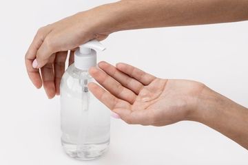 Terlalu Sering Pakai Sabun Antiseptik Bisa Bikin Kulit Kering