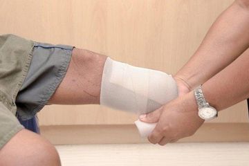 Pencegahan amputasi kaki diabetes.
