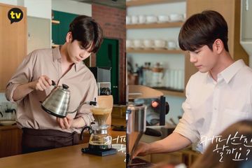 Ong Seong Wu Jadi Karyawan Di Kafe Ayah Jenny The Penthouse Simak Sinopsis Drama Korea Shall We Have A Cup Of Coffee Yang Penuh Pesan Moral Hindari Nonton Di Drakorindo Ilegal Ya
