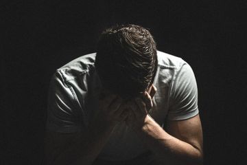 Arti Mimpi Berbicara Dengan Orang Yang Sudah Meninggal Ternyata Tak Selalu Tentang Rindu Ini Penjelasannya
