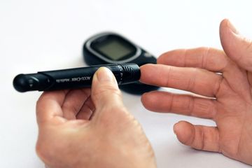Ada 3 kesalahan cek gula darah mandiri yang kerap dilakukan penyintas diabetes.