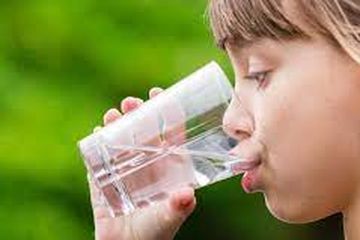 Pengobatan gasteroentritis akibat norovirus utamanya penderita harus banyak minum.