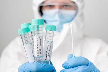 Memilih laboratorium tes PCR harus cermat agar hasilnya akurat.
