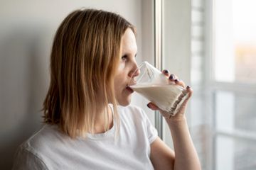 Apakah Ibu Hamil Wajib Minum Susu Kehamilan? Ini Kata Dokter