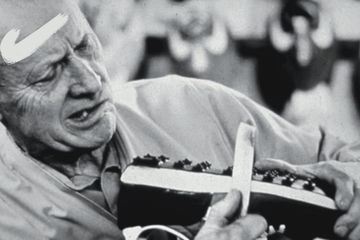 Bill Bowerman pencipta dan co-founder Nike.