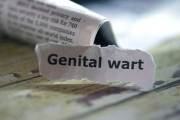 Jangan sembarangan mengobati kutil kelamin, lebih baik konsultasi ke dokter.
