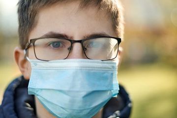 Penggunaan masker masih yang utama untuk mencegah penularan Covid-19.