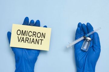 Ada 2 vaksin yang bisa diandalkan menjadi booster menurut studi di Inggris. Akankan varian Omicron mendominasi dunia dalam waktu 3-6 bulan  ke depan?