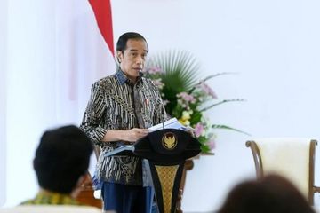 Presiden Joko Widodo (Jokowi) soroti risiko penyebaran varian Omicron.