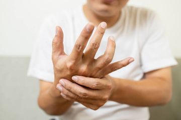 Ternyata Ini Penyebab Penyandang Diabetes Alami Tangan Kesemutan