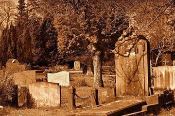 Arti Mimpi Bertemu Orang Yang Sudah Meninggal Tak Melulu Soal Umur, Justru  Ada Hal Penting Ini Yang Harus Segera Dilakukan