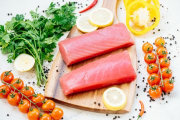 Ikan tuna menjadi salah satu makanan yang harus dikurangi konsumsinya agar asam urat tidak kambuh.