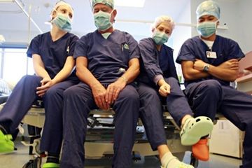 Sepatu Memancing yang Disukai Tenaga Medis dan Dokter di Rumah Sakit