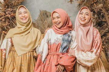 Oki Setiana Dewi, Ria Ricis, Shindy Putri.