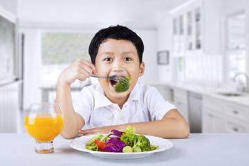 Khawatir Buah Hatinya Ketagihan Junk Food, Ibu-ibu di Amerika Tren Terapkan Plant-Based Diet, Amankah Untuk Anak?