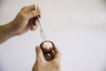 Biasanya Dibuang Begitu Saja, Ternyata Ini Manfaat Luar Biasa dari Biji Buah Manggis