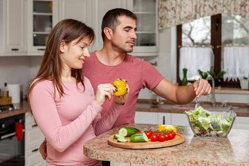 Makanan sehat dapat membantu meningkatkan libido dan meningkatkan kehidupan seksual pasangan.
