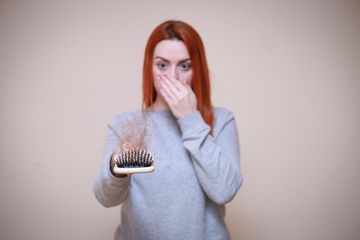 Ingin Rambut yang Rontok Tumbuh Kembali Lebih Subur? Coba Konsumsi 5 Makanan Ini, Buah-buahan Jadi Salah Satunya 