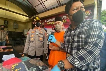Ciumi hingga Raba Payudara Santriwati Berparas Cantik, Oknum Guru ...