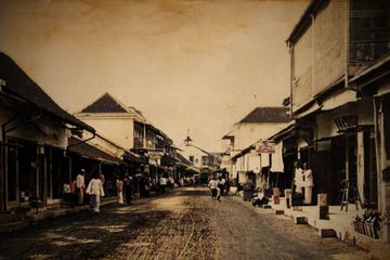 Berdasarkan catatan sejarah, kehadiran etnis Cina di Pulau Madura sudah terjadi sejak berabad-abad lalu.
